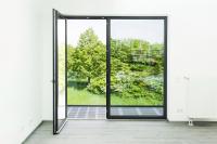Balkontür aus Kunststoff mit Festverglasung